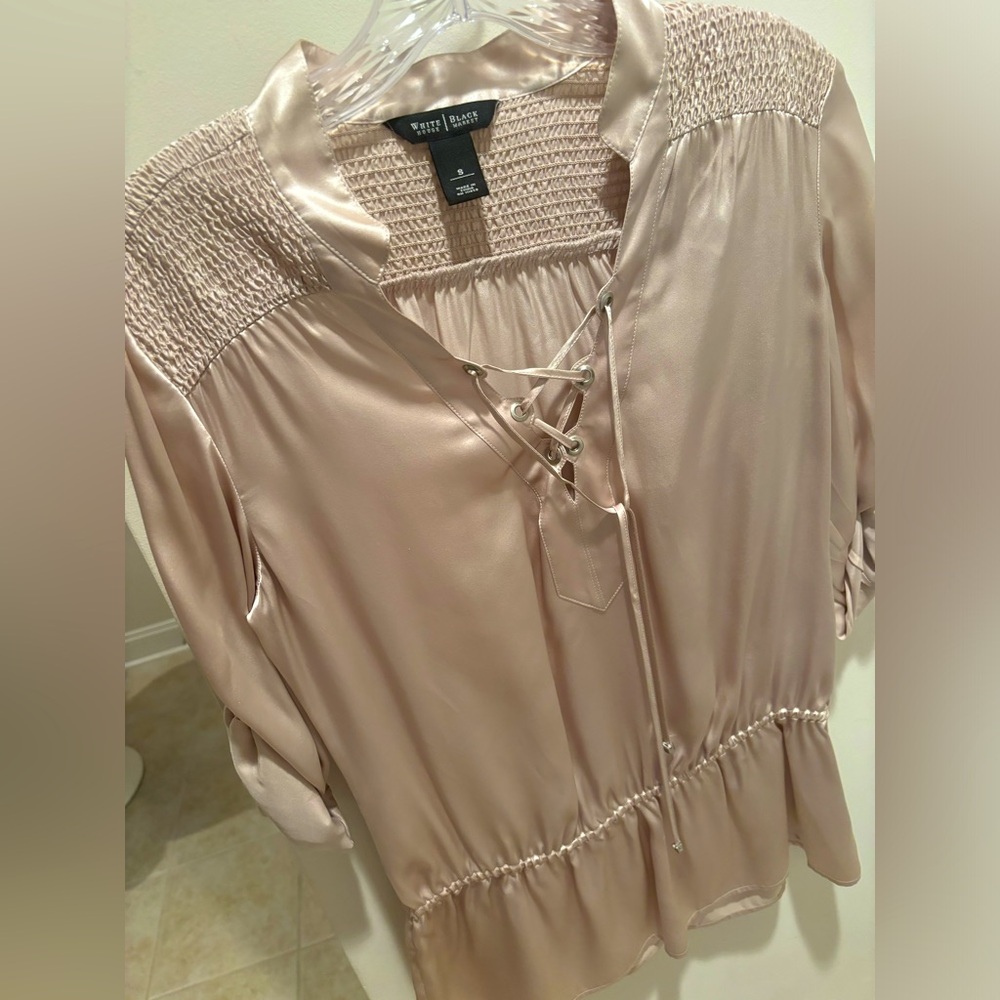 Silky White House black market top